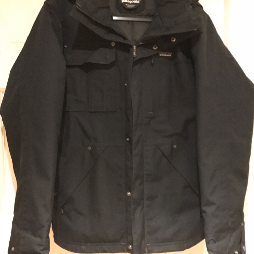 Men’s black Patagonia Wanaka down jacket